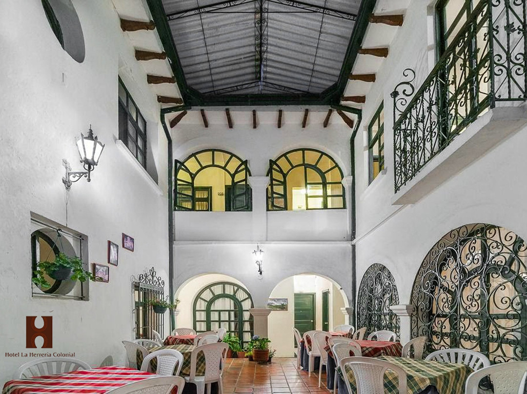 Hotel La Herreria Colonial主图