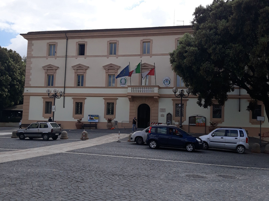 Palazzo Comunale di Tolfa景点图片