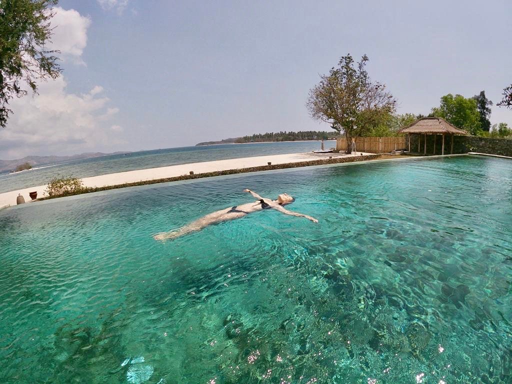 The Suites Lombok-泳池