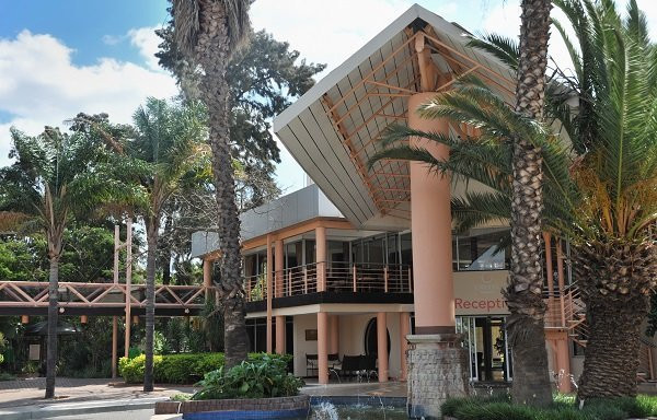 Cresta Thapama Hotel主图