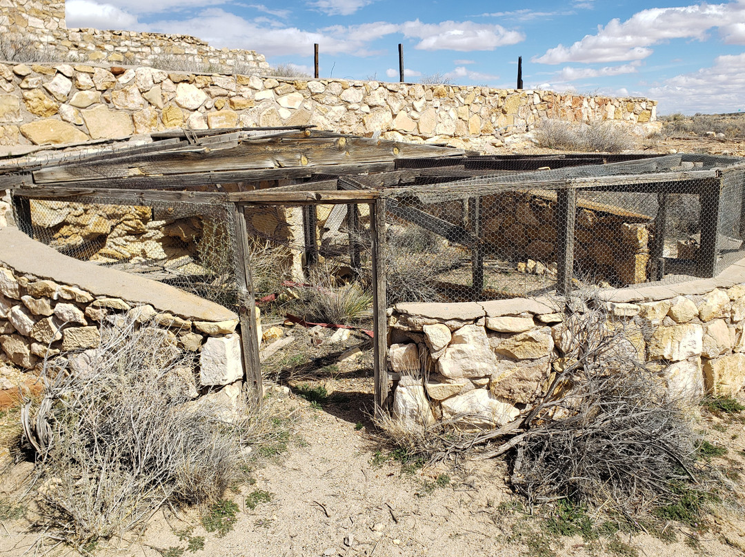 Apache Death Cave-温斯洛必去景点