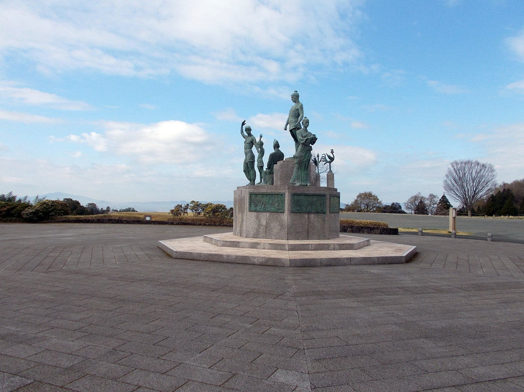 Kikuchi Castle Onkososei Monument景点图片