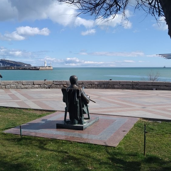 The Monument to Mikhail Pugovkin-雅尔达必去景点