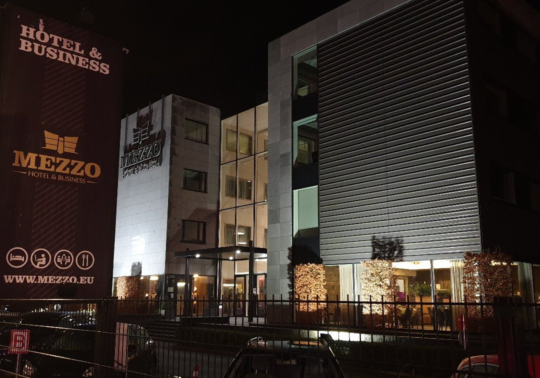 Mezzo Hotel & Business主图
