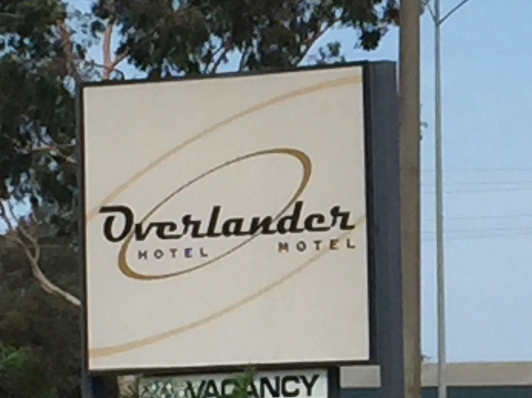 Overlander Hotel主图