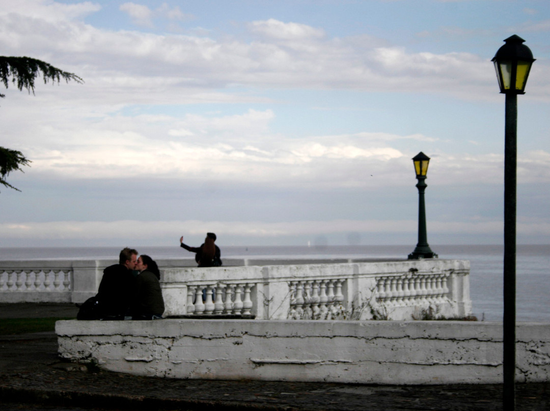 Paseo de San Gabriel-科洛尼亚·德尔萨克拉门托城必去景点