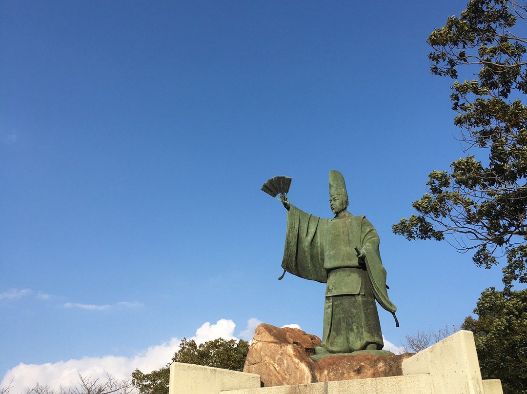 Statue of Himaneki景点图片