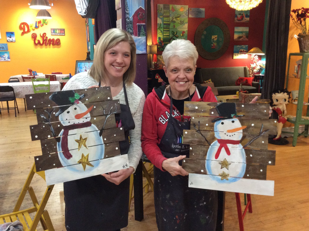 Bottle & Bottega by Painting with a Twist-拉格兰奇必去景点