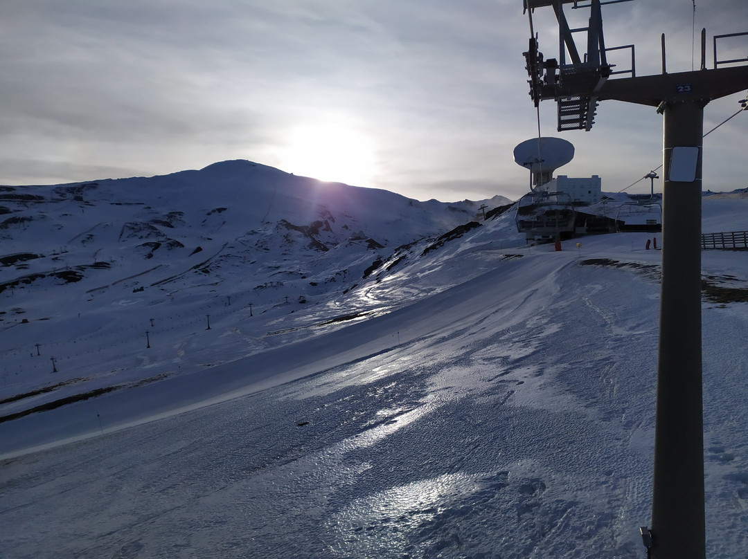 Baraka Ski & Snowboard Sierra Nevada景点图片