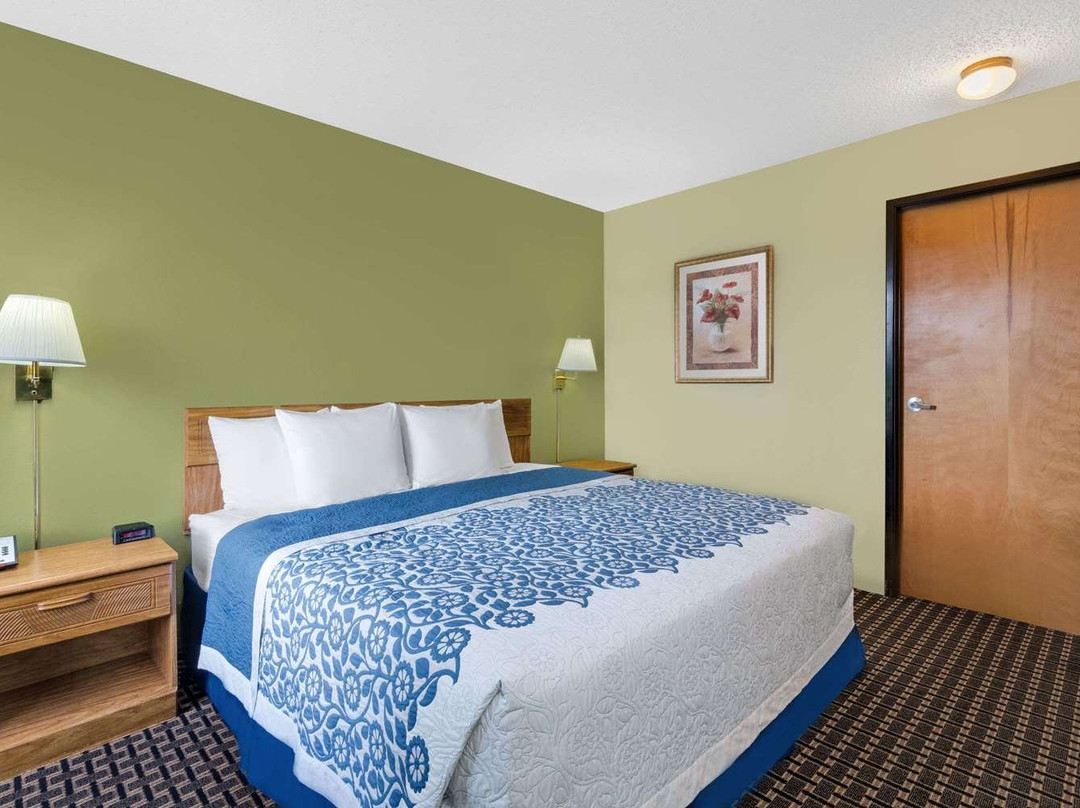 牛顿戴斯酒店主图