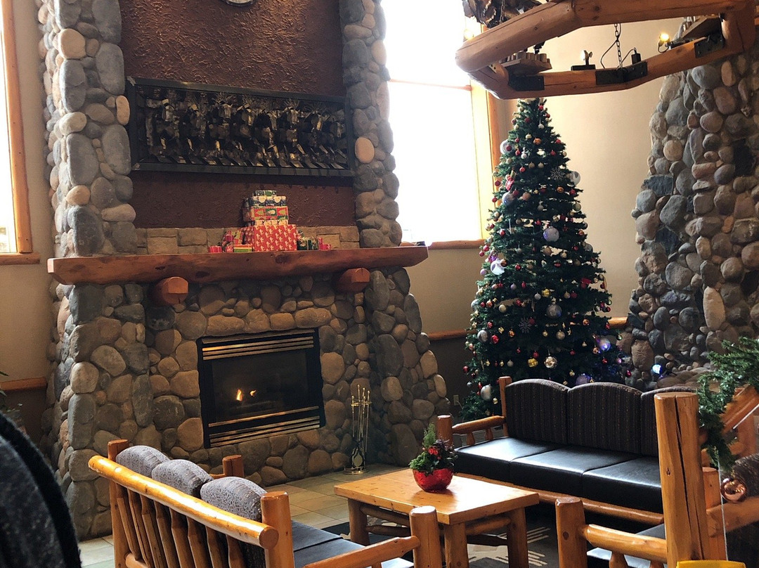 Chateau Canmore主图