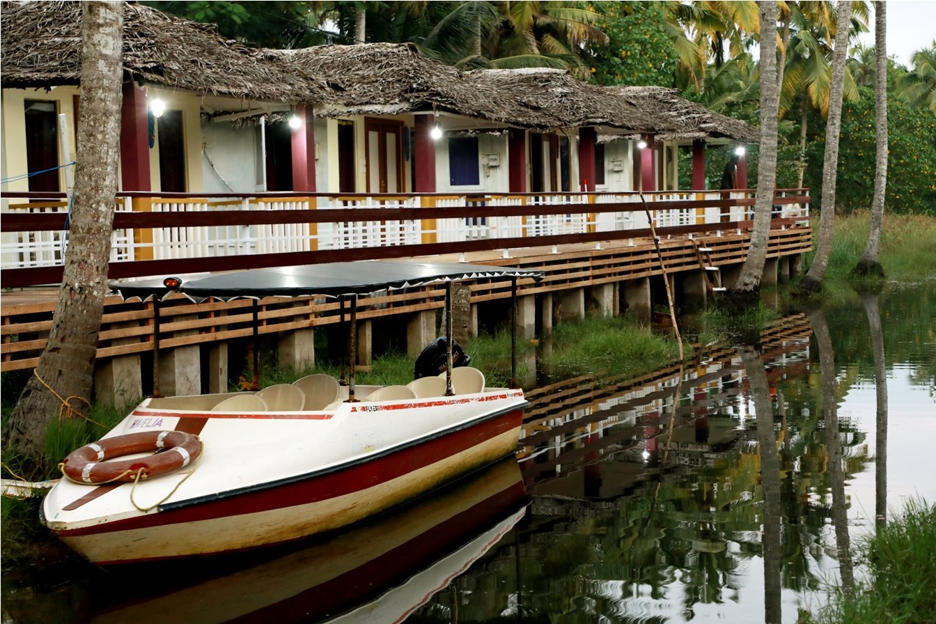 Phoenix Island Resort-官方