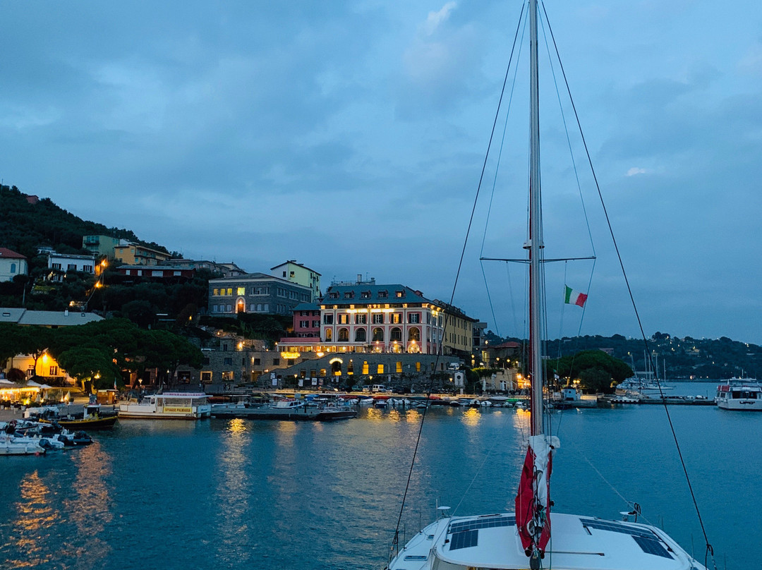 Portido Marina-韦内雷港必去景点