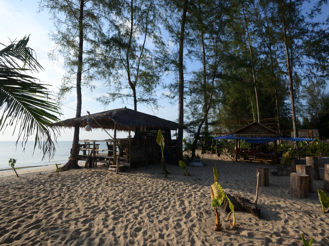 哥考岛酒店住宿-Pranee Beach Bungalows