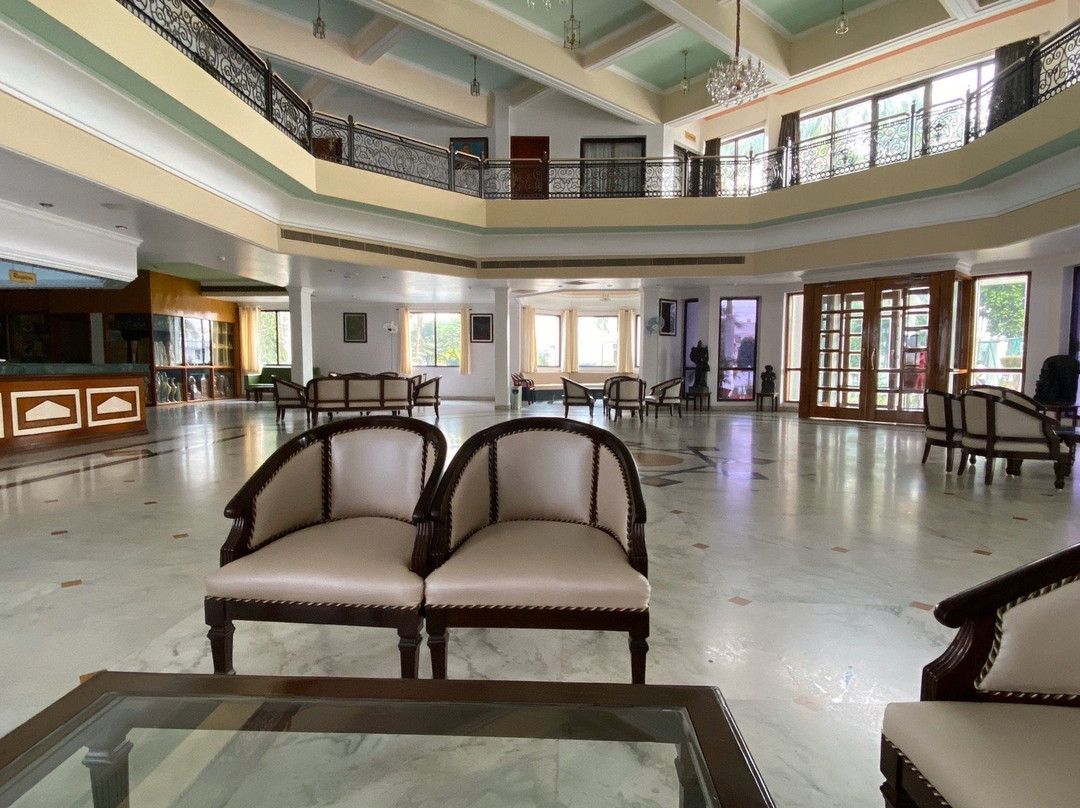 The Royal Residency主图