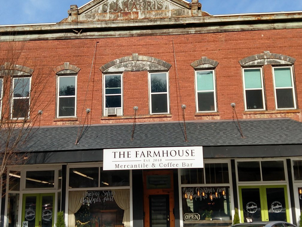 The Farmhouse Mercantile & Coffee Bar-Sylva必去景点