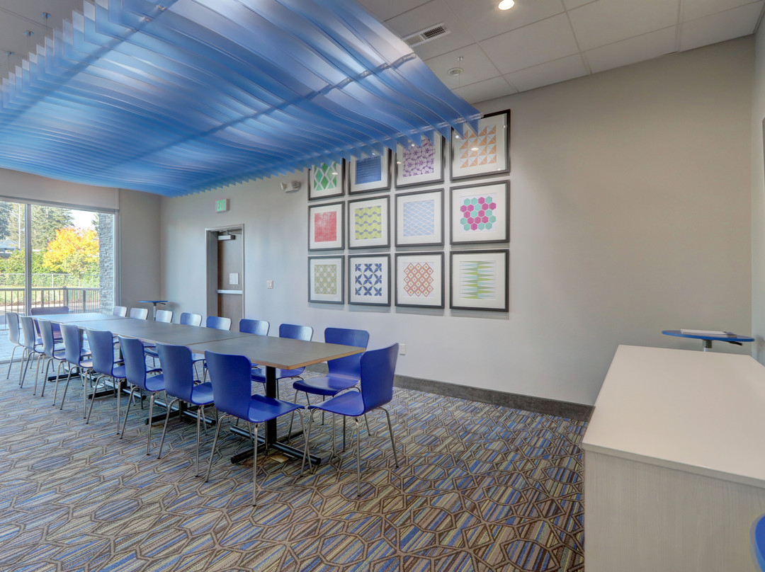 Holiday Inn Express & Suites Auburn Downtown By IHG主图