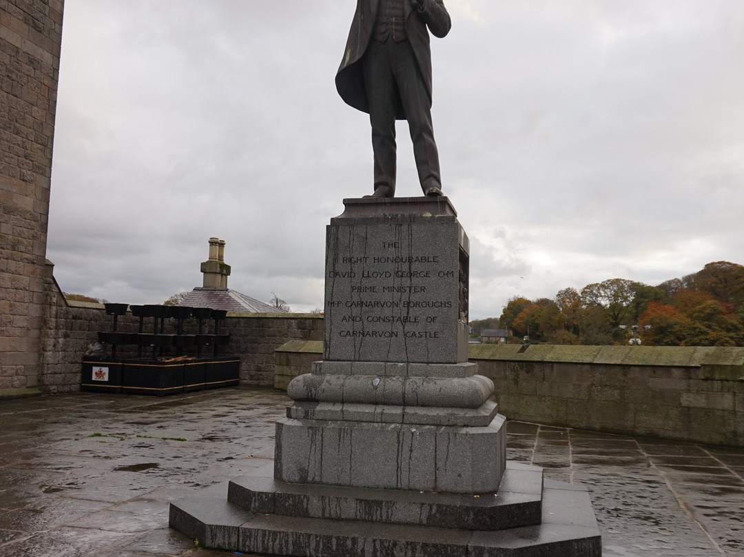Statue of David Lloyd Geroge景点图片