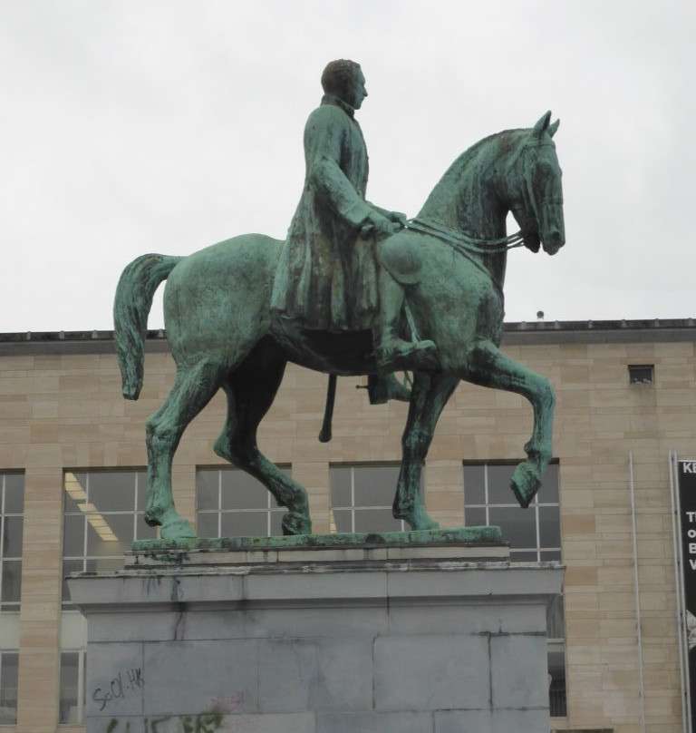 Statue du Roi Albert 1er-布鲁塞尔必去景点