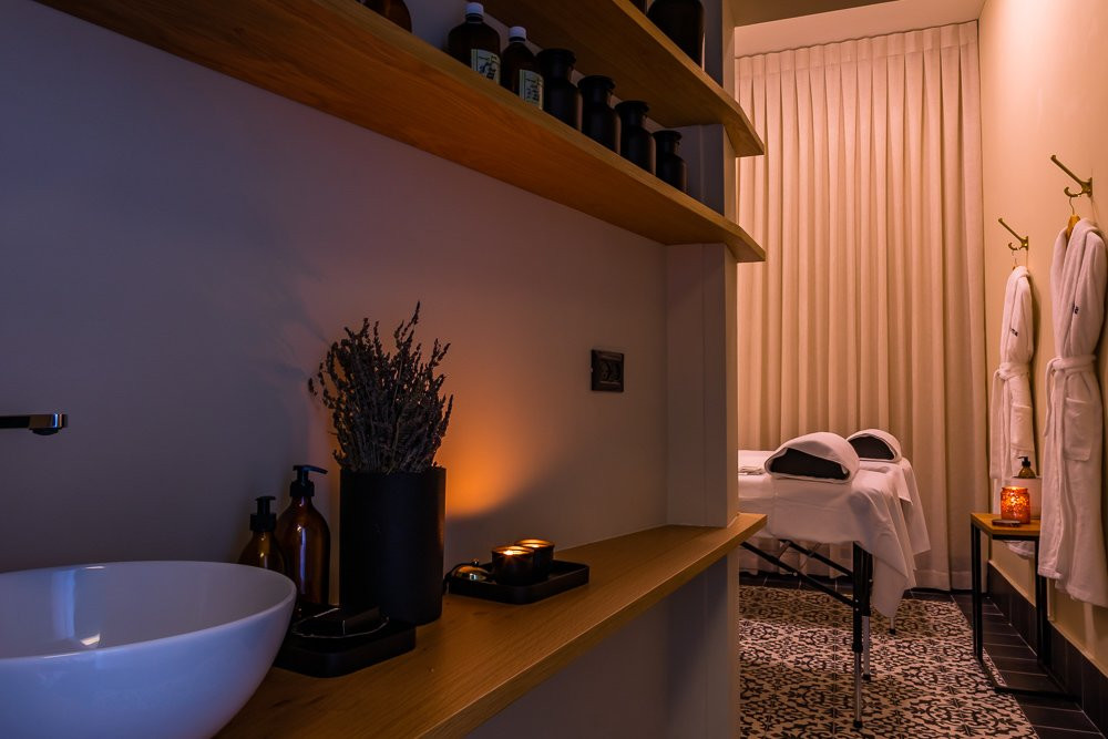 Renoma Hotel & Apartments主图