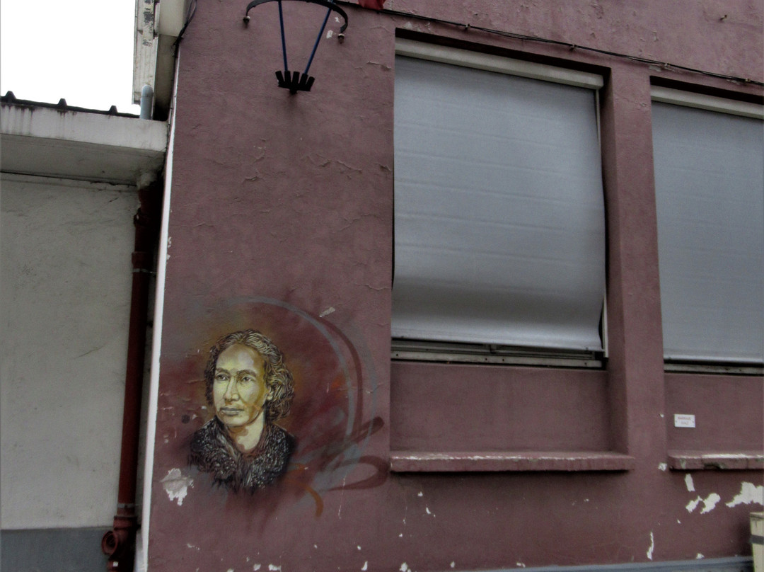 Fresque "Louise Michel-2"景点图片