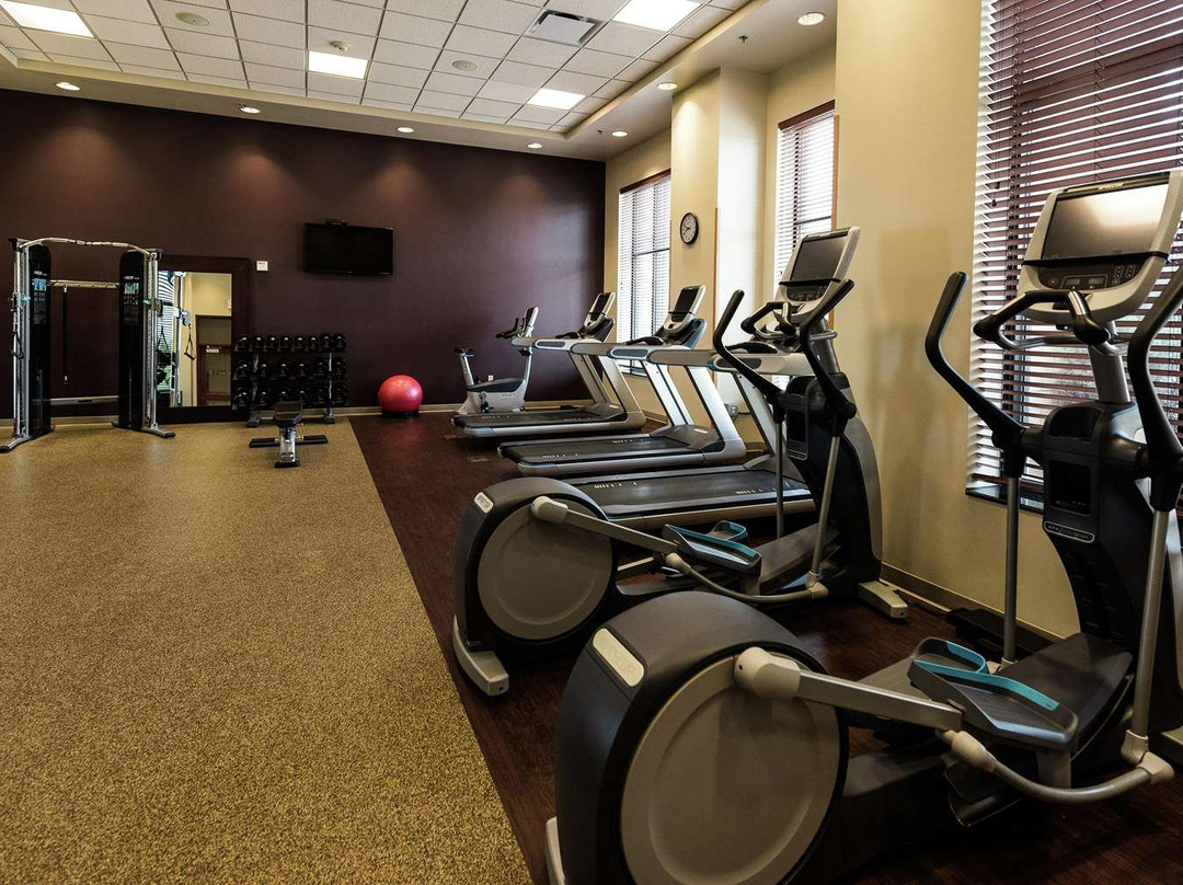 Embassy Suites by Hilton Minneapolis North主图