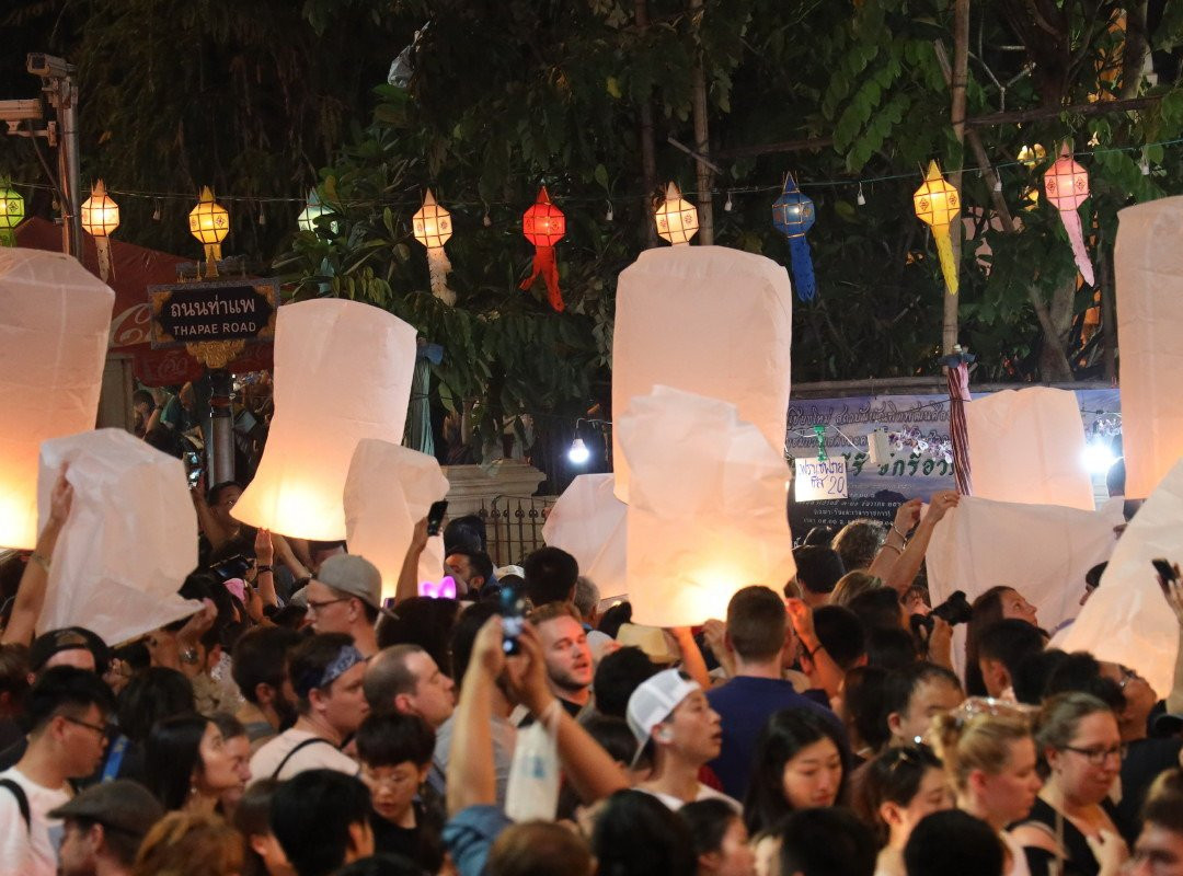 泰国水灯节景点图片