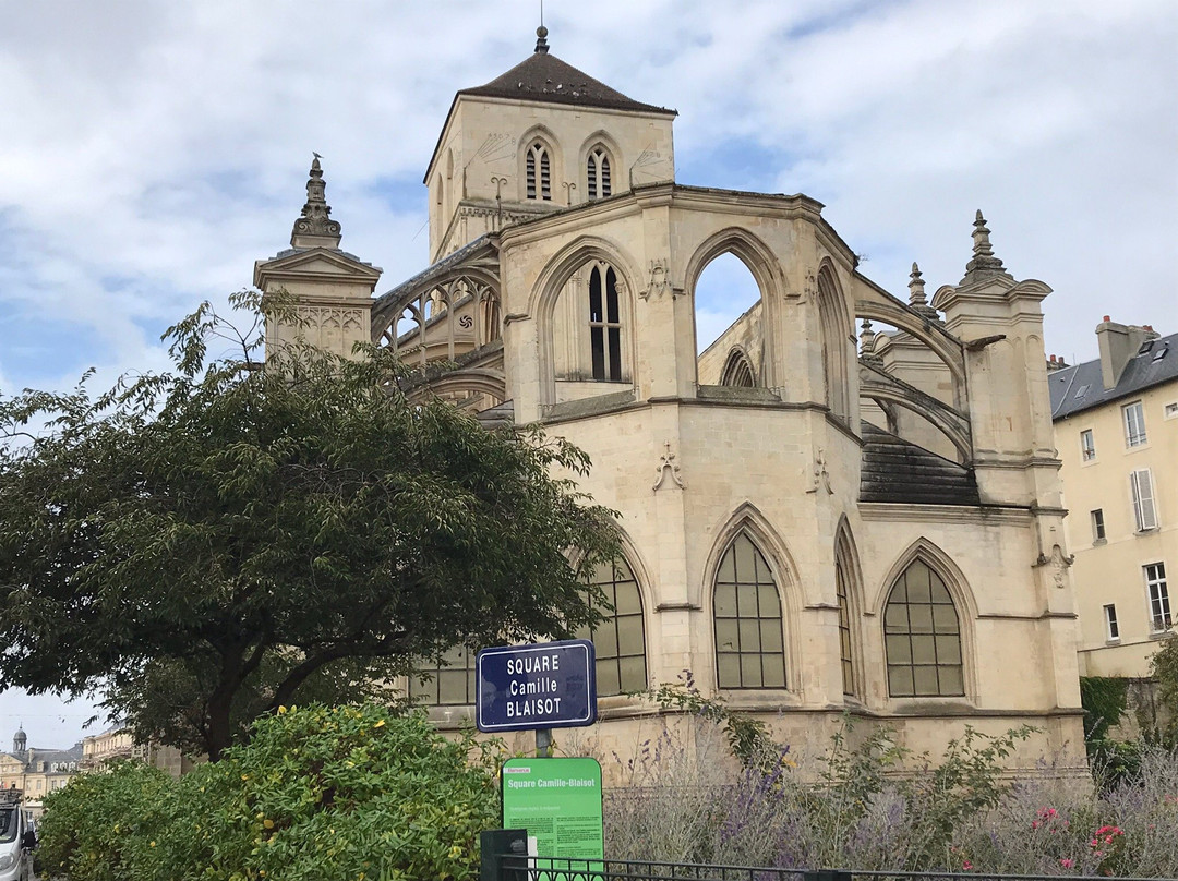 Eglise du Vieux Saint Sauveur景点图片