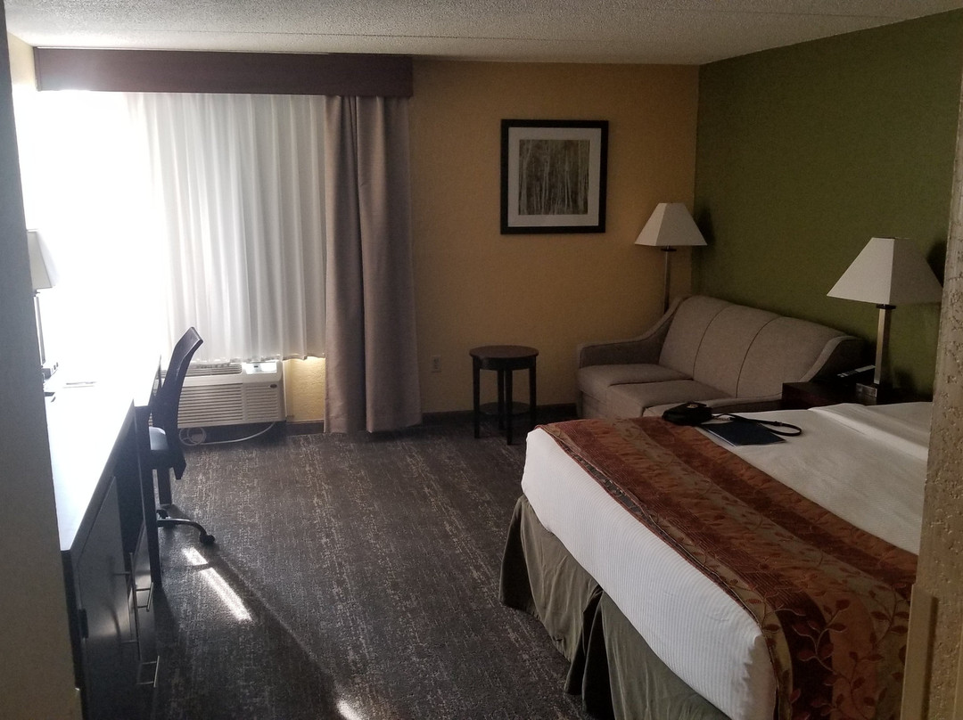 Best Western Luxbury Inn Fort Wayne主图