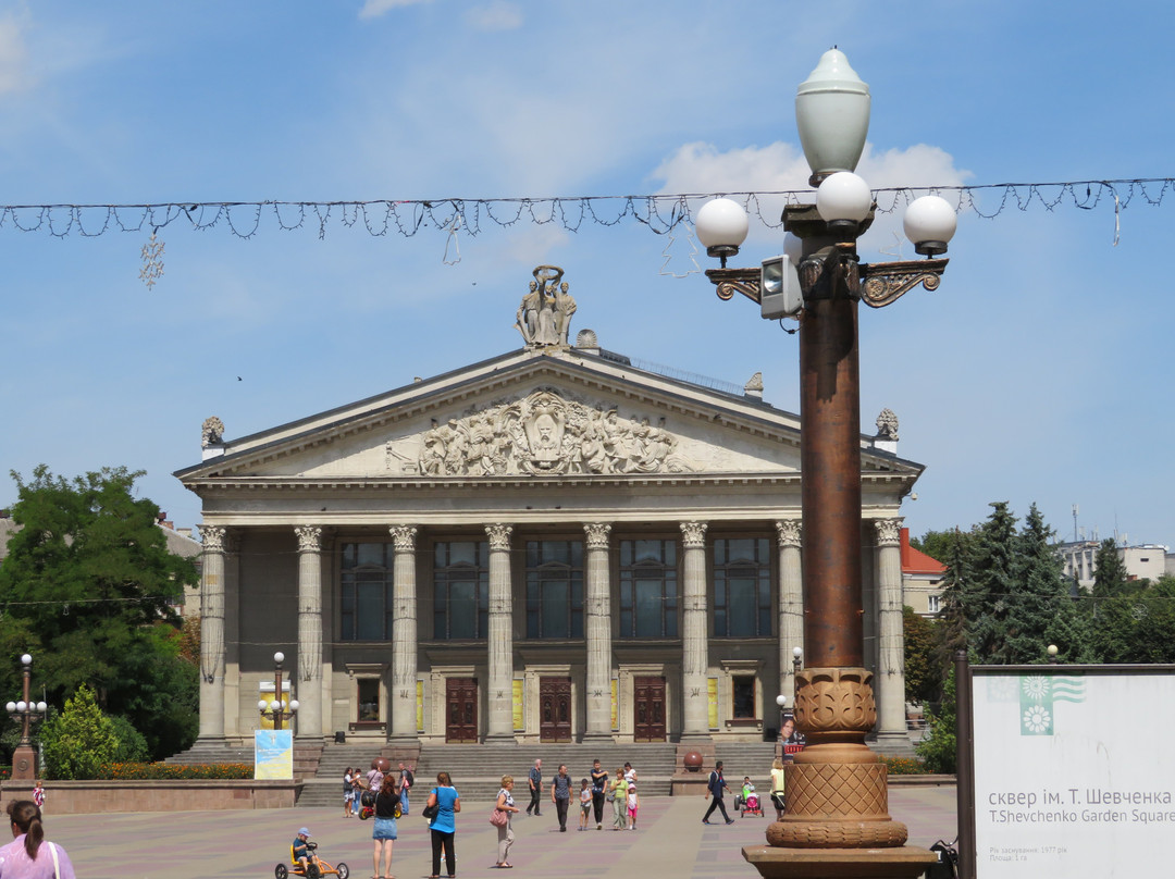 Theatre Square-Ternopil必去景点