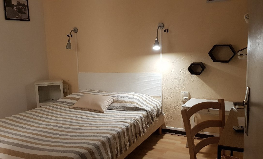 Hotel Araur主图