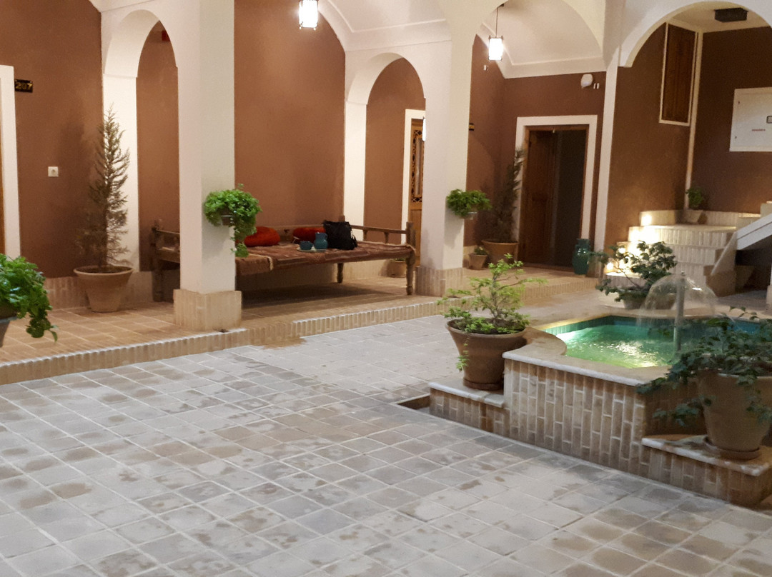 Baba Afzal Hotel