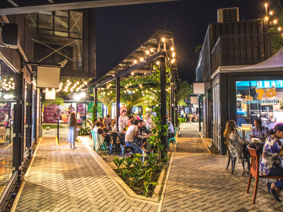 Puerto 125 Zona Comercial-Pance必去景点