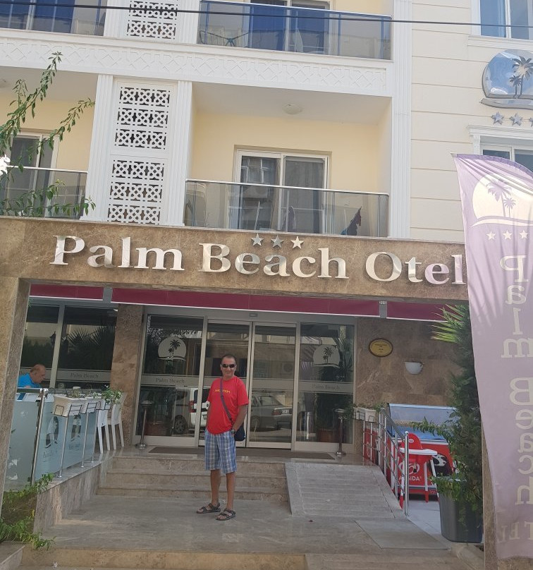 Palm Beach Hotel主图