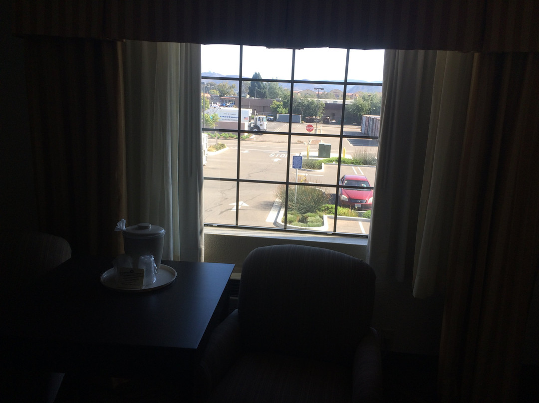 隆波克智选假日酒店主图