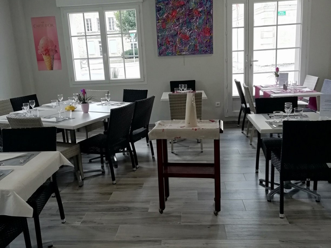 Le Merle Blanc Louchats主图