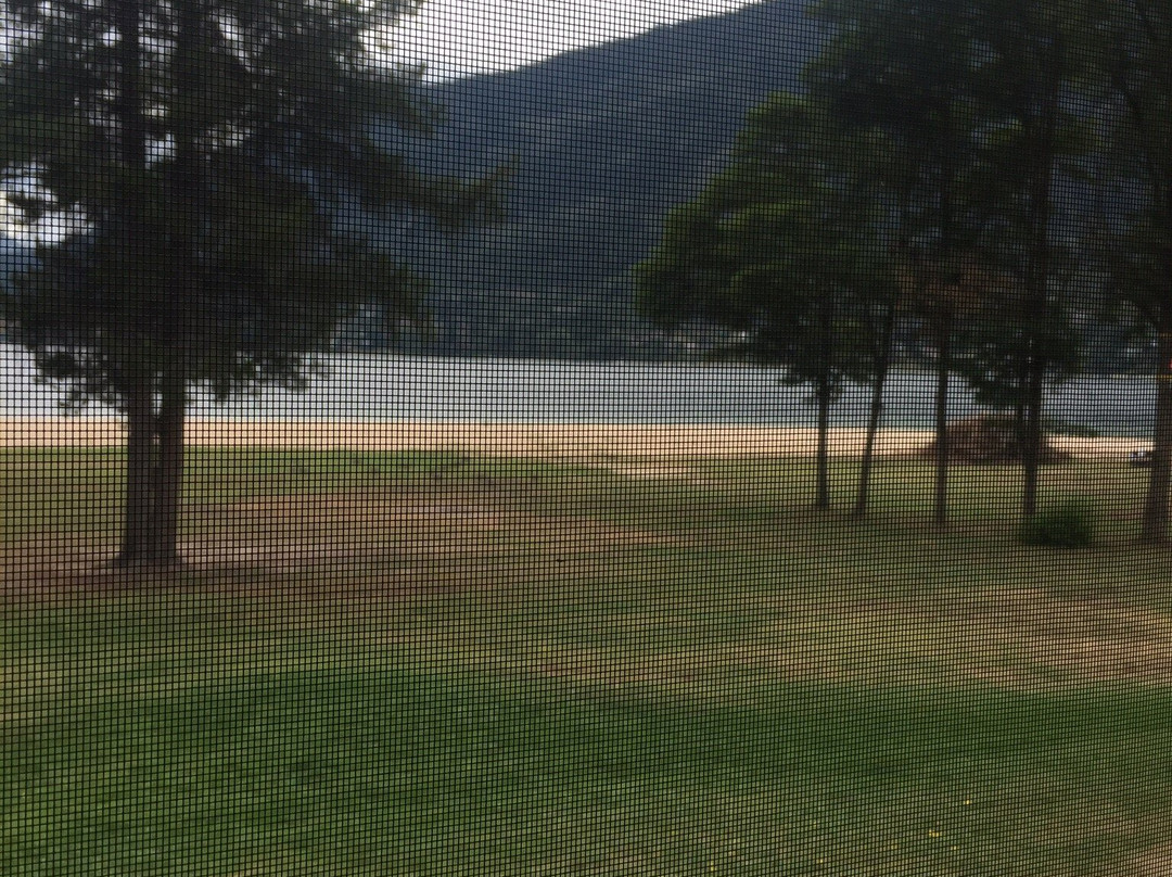 Lakeshore Boutique Inn Inc