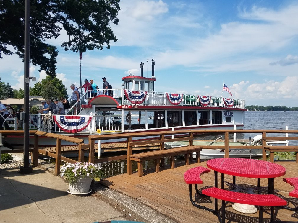 The Dixie Sternwheeler景点图片