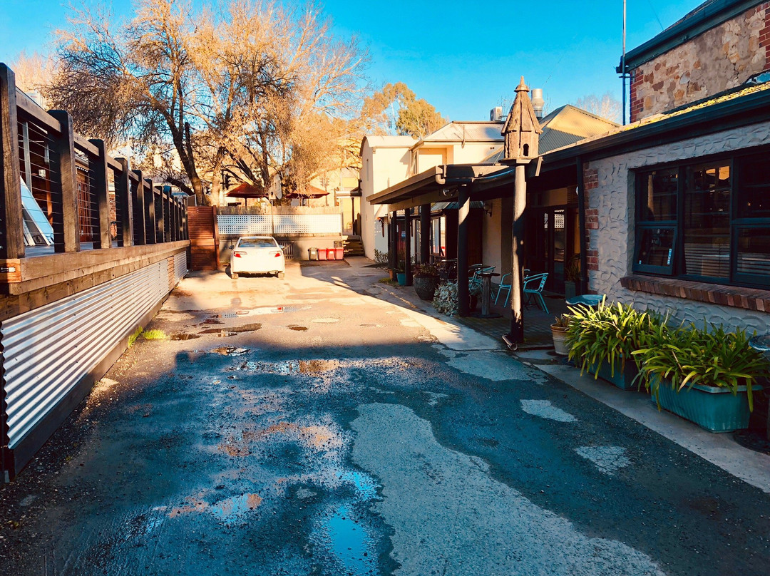 The Stables Boutique Motel主图