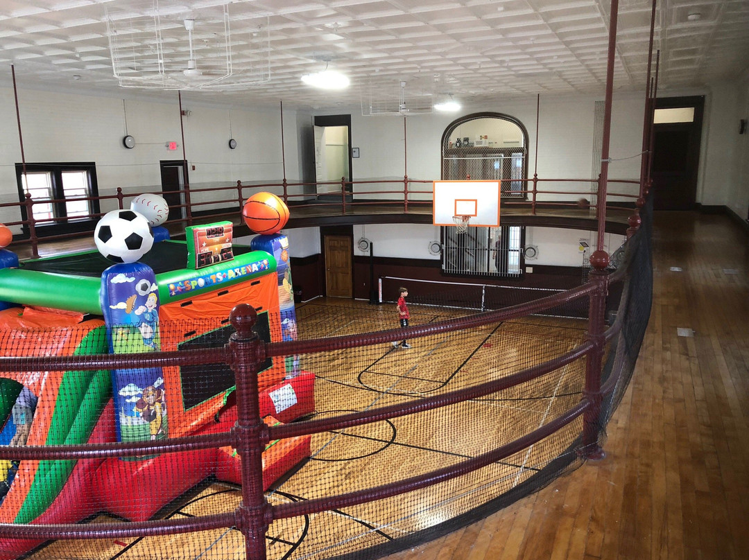 Marina Inn & Suites主图