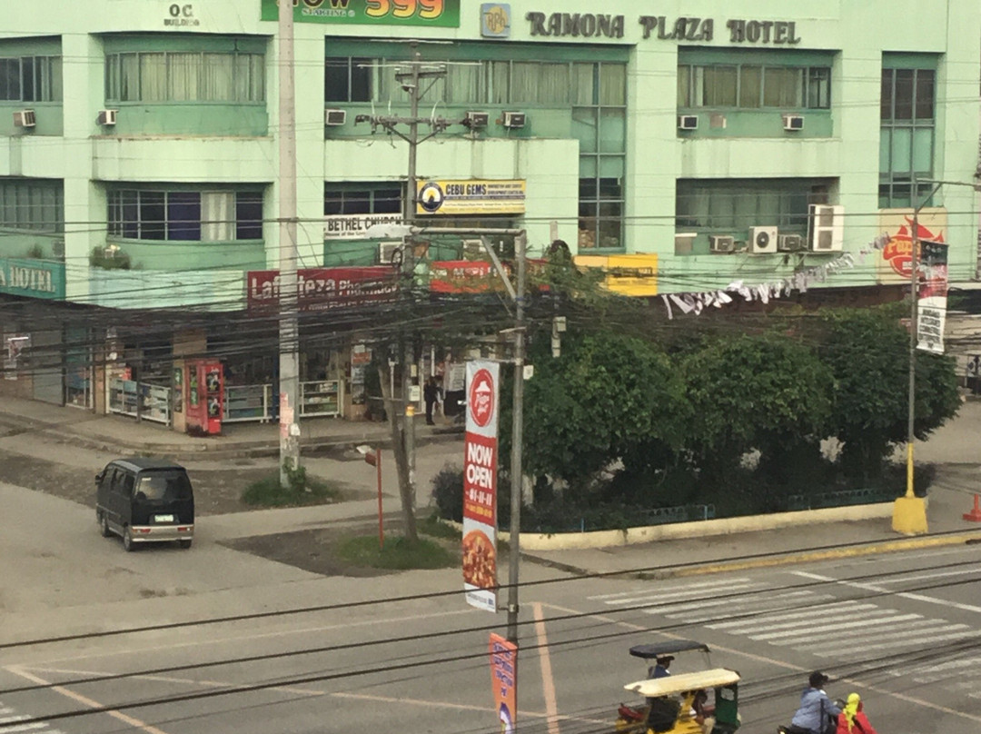 Ramona Plaza Hotel主图