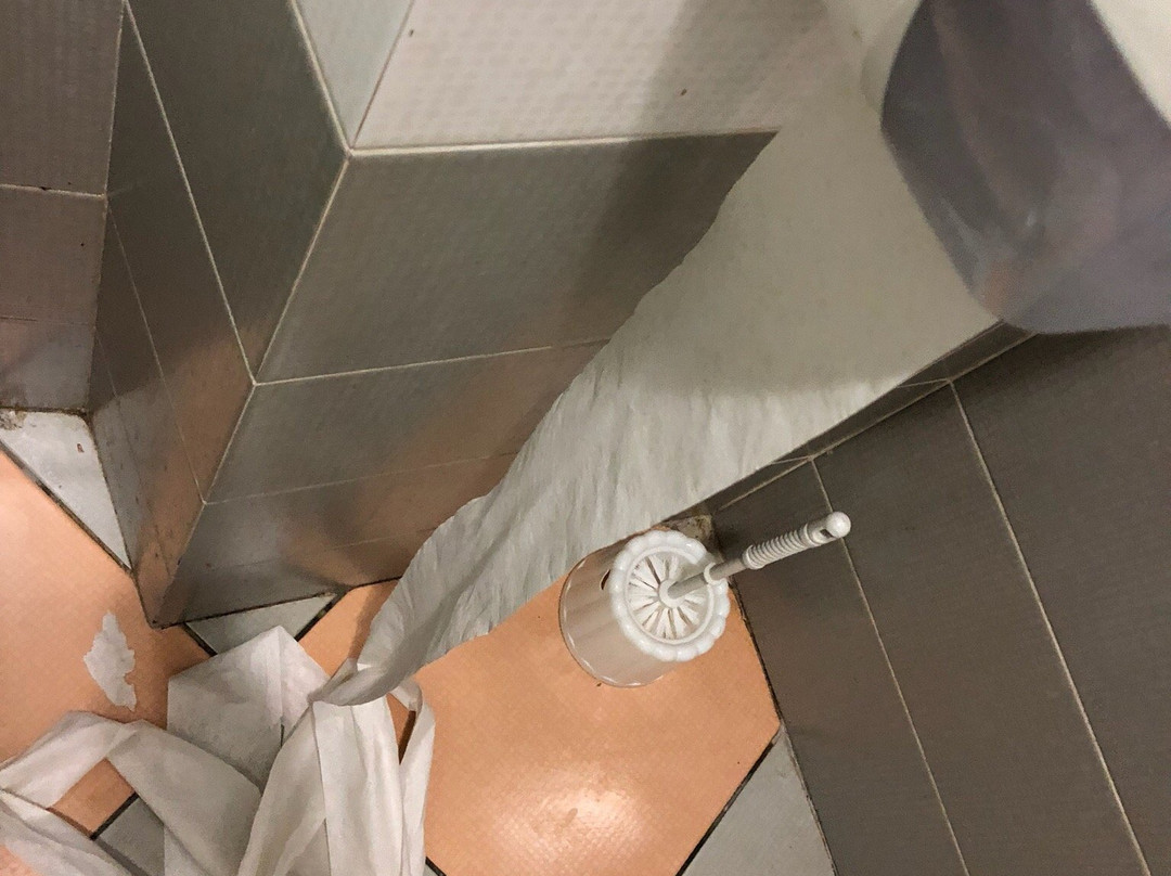 卢克木瑞酒店主图