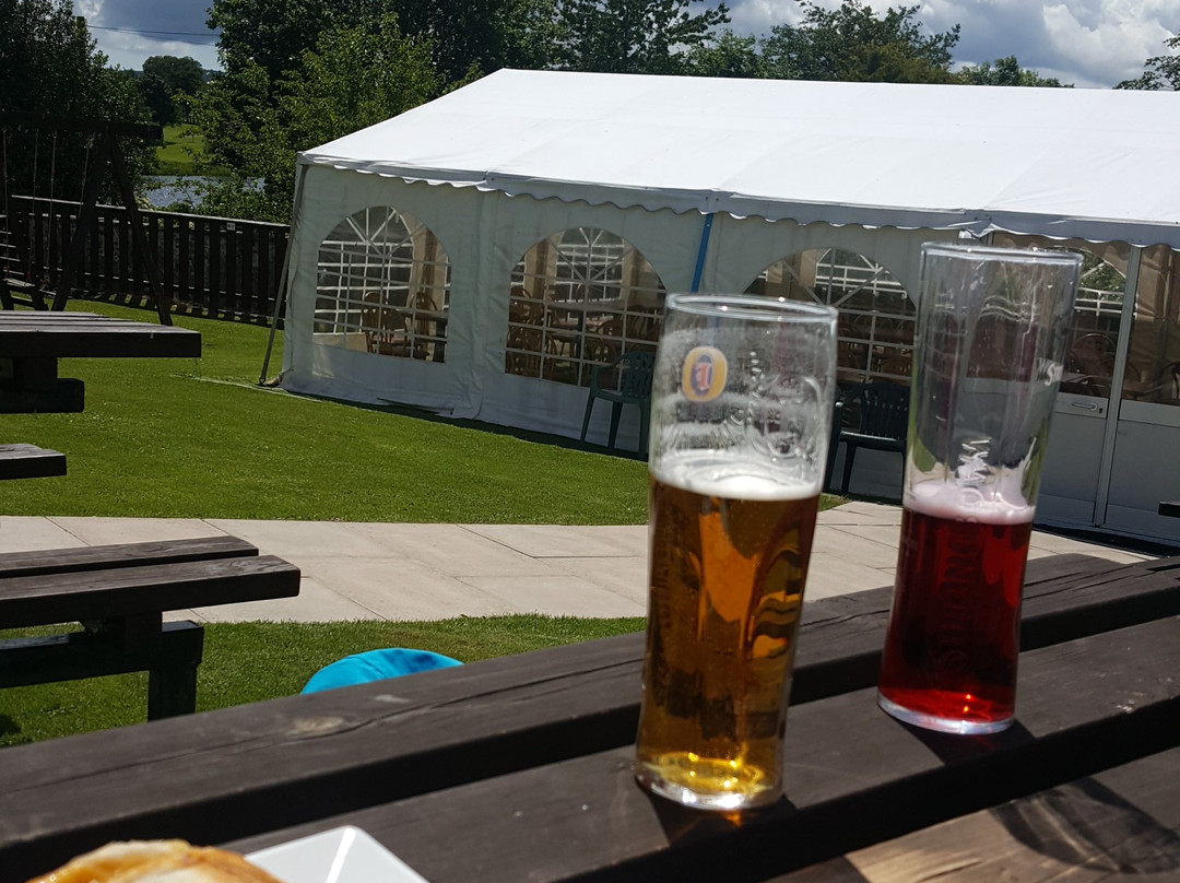 The Crown Hotel主图