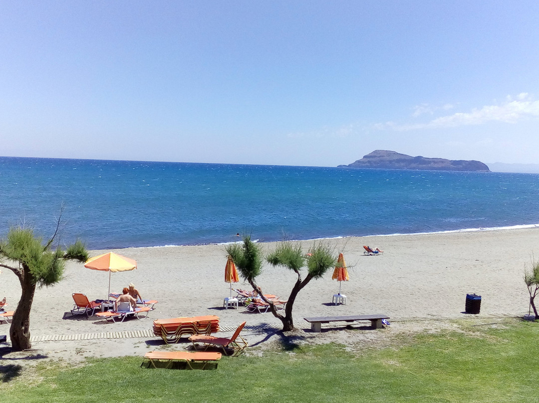 Silver Beach Hotel主图