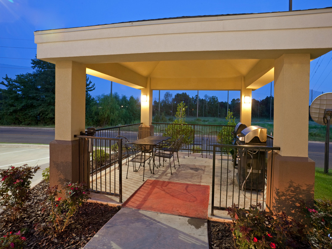 Candlewood Suites Texarkana by IHG主图