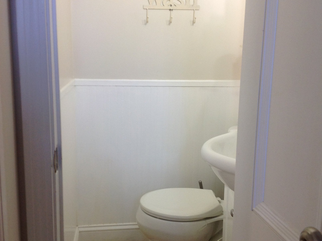 The Coast Village Inn & Cottages主图