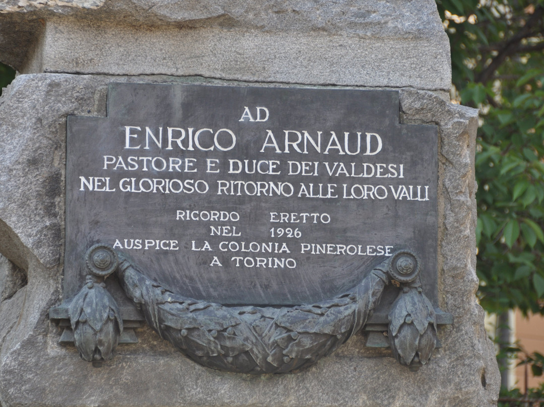 Monumento ad Enrico Arnaud景点图片