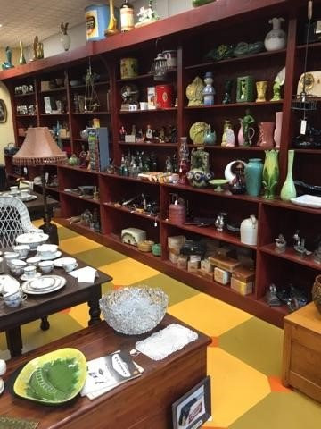 Queen Street Antiques-马丁斯堡必去景点