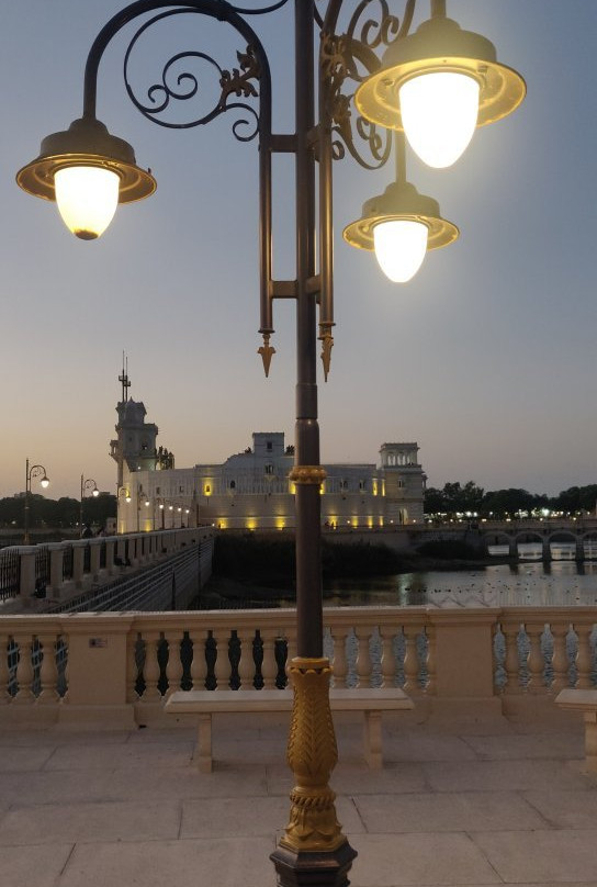 Lakhota Talav景点图片