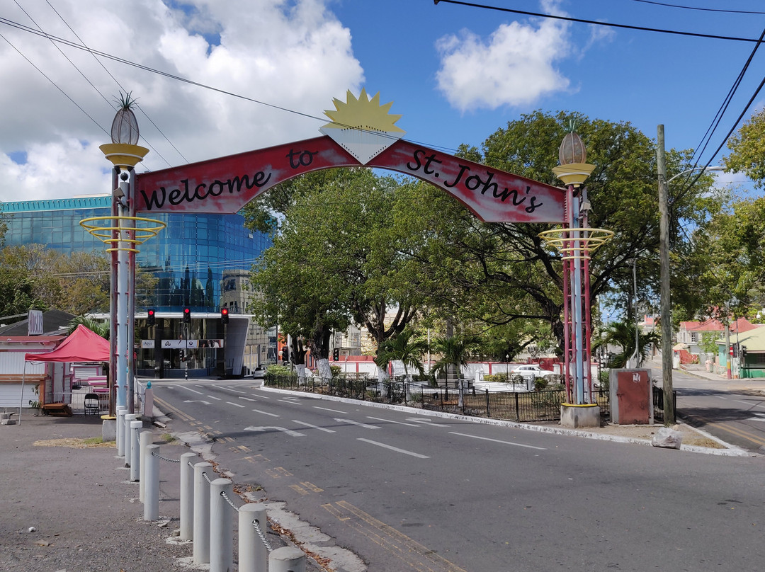 Cenotaph (War Memorial)-圣 约翰必去景点